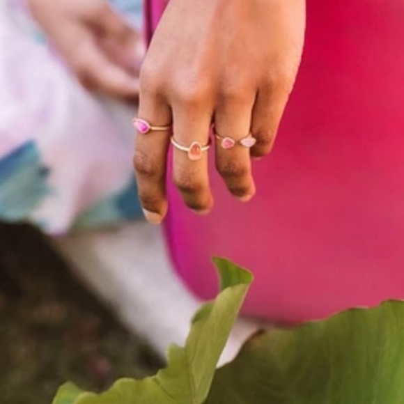 Kendra Scott Ivy Gold Ring Set Of 3 In Deep Blush Mix - Picture 7 of 12